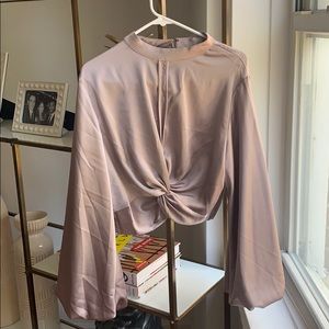 Crop blouse with ballon sleeves